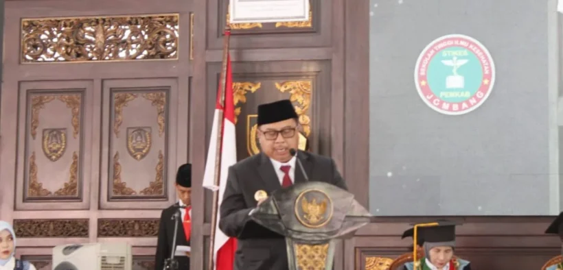 Sekolah Tinggi Ilmu Kesehatan (STIKES) Pemkab Jombang menggelar rapat senat terbuka wisuda dan pelantikan Profesi pada Kamis (8/5/2025)