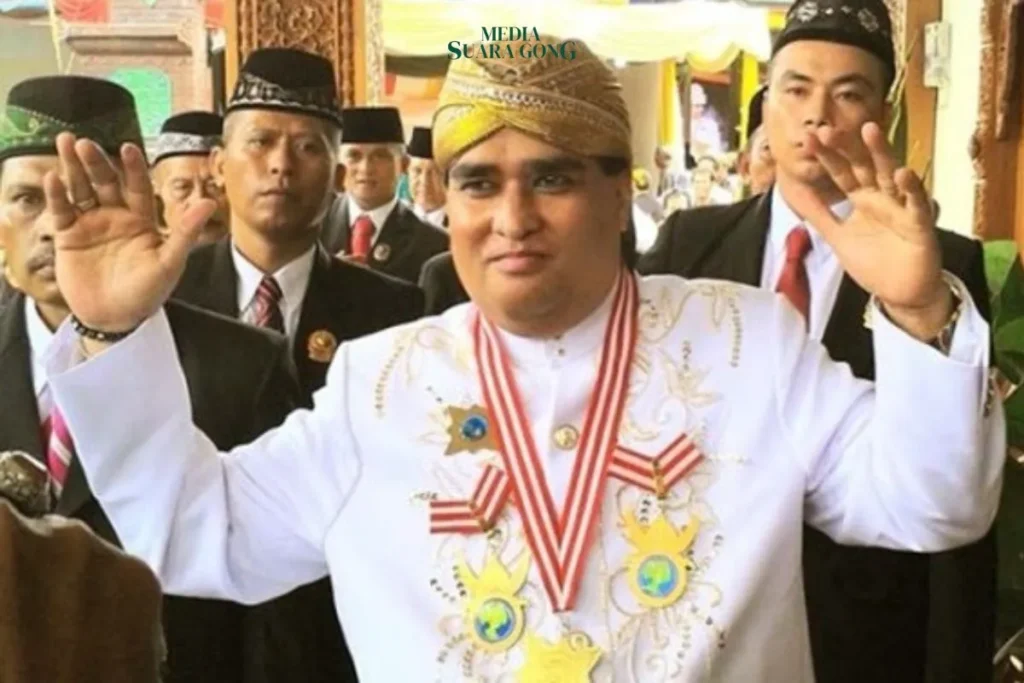 Dimas Kanjeng Taat Pribadi, pemimpin Padepokan Dimas Kanjeng di Desa Wangkal, Kecamatan Gading, Kabupaten Probolinggo, telah bebas bersyarat