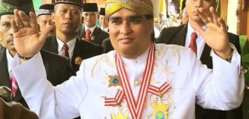 Dimas Kanjeng Taat Pribadi, pemimpin Padepokan Dimas Kanjeng di Desa Wangkal, Kecamatan Gading, Kabupaten Probolinggo, telah bebas bersyarat
