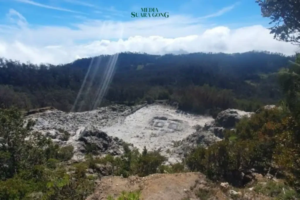 Menelusuri Warisan Budaya dan Arkeologi di Gunung Argopuro Probolinggo