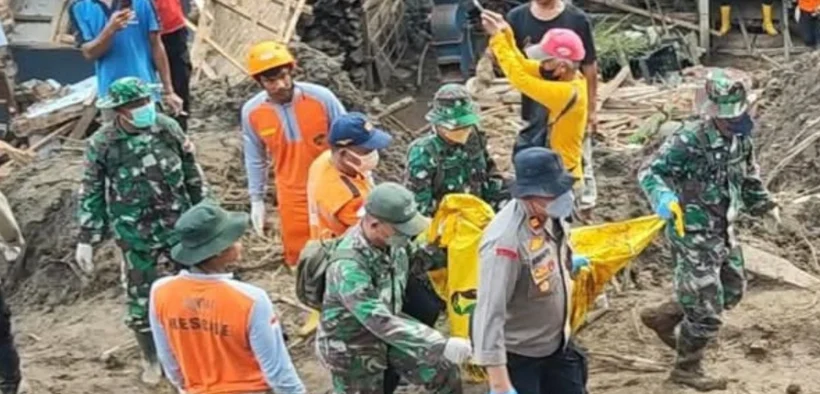 Semua Korban Tanah Longsor Di Trenggalek Ditemukan/Proses Evakuasi (Mil/Pers)