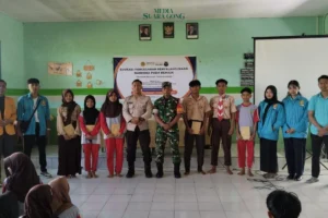 Babinsa dan Mahasiswa UNIBO Bersatu Lawan Narkoba di Sekolah