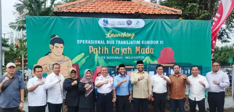 Gubernur Jawa Timur, Khofifah luncurkan Transjatim Koridor 6 di Terminal Mojosari, Mojokerto, Senin (26/5/2025).