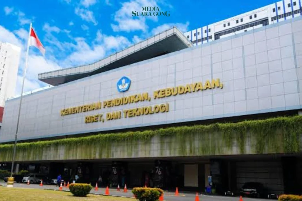 Kasus dugaan korupsi Pengadaan Chromebook senilai Rp9,9 triliun di Kemendikbudristek pada periode 2019–2023