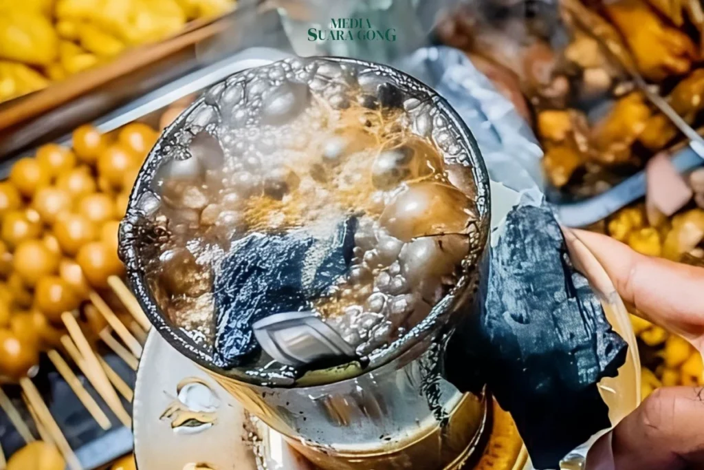 Kopi Joss, Sensasi Kopi Beraroma Arang Asli Kota Gudeg, Jogja