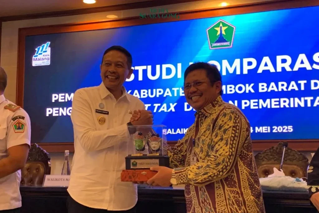 Bupati Lombok Barat, Lalu Ahmad Zaini, yang melakukan kunjungan kerja ke Balai Kota Malang untuk mempelajari sistem E-Tax yang telah diterapkan dengan baik di Kota Malang, Rabu (14/5/2025) kemarin.