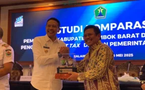 Bupati Lombok Barat, Lalu Ahmad Zaini, yang melakukan kunjungan kerja ke Balai Kota Malang untuk mempelajari sistem E-Tax yang telah diterapkan dengan baik di Kota Malang, Rabu (14/5/2025) kemarin.