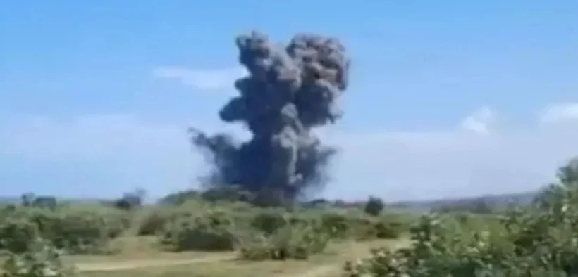 Sebanyak 13 orang dilaporkan tewas dalam insiden ledakan amunisi kedaluwarsa milik TNI Angkatan Darat di Garut, Jawa Barat