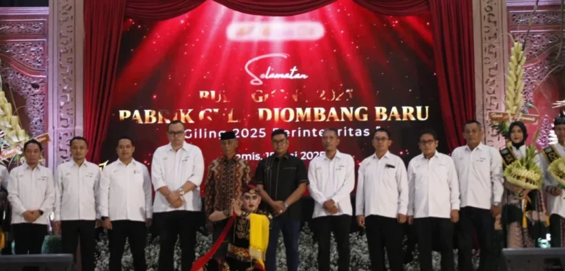 PT Sinergi Gula Nusantara (SGN) Pabrik Gula (PG) Djombang Baru menggelar selamatan buka giling 2025 secara meriah dengan Prosesi Manten Tebu