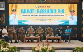 Pemerintah Kabupaten Jombang Gelar forum rembuk “Bupati Bersama Pedagang Kaki Lima (PKL)” di Pendopo Kabupaten Jombang (26/5/2025).