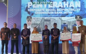 Bank Jatim serahkan CSR secara simbolis kepada Pemkot Kediri (Foto oleh: Wahyu)