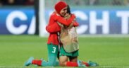 euro wanita 2025 portugal berpelukan