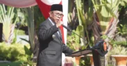 Wali Kota Batu Saat upacara bendera Peringatan Hari lahir Pancasila di halaman Balai Kota Among Tani, Senin pagi (2/6/2025).