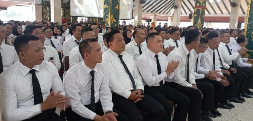 Sebanyak 3.850 PPPK Formasi Tahun 2024 Wilayah Pemerintah Kabupaten Malang, resmi menerima Surat Keputusan (SK) Pengangkatan