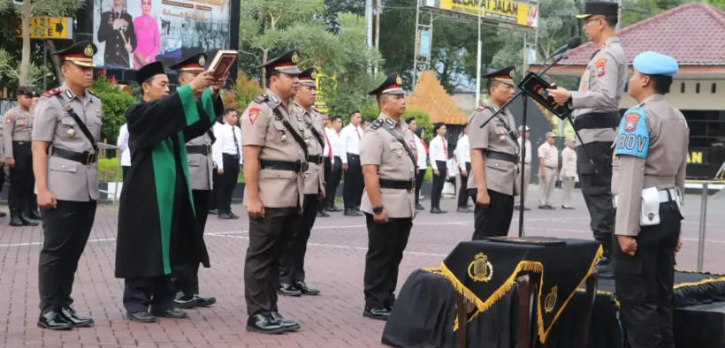 Suasana Sertijab 3 pejabat utama Polres Trenggalek (Mil/Pers)