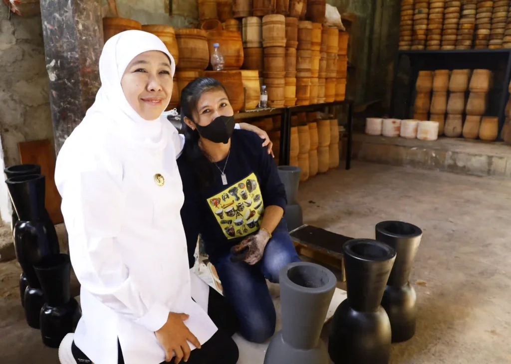 UMKM Kendang Jimbe Blitar Tembus Pasar Dunia, Wapres Gibran dan Gubernur Khofifah Tinjau Langsung Produksi