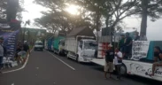 Ratusan sopir truk menggelar aksi mogok di sepanjang Jalur Lingkar Barat (Jalibar) Kepanjen, Kamis (19/6/2025) Terkait Aturan ODOL