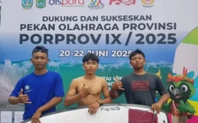 Atlet Selancar kontingen Kabupaten Malang di ajang Porprov Jawa Timur 2025 berhasil membawa pulang medali emas