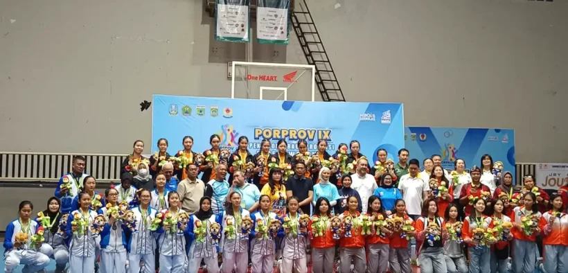Tim putra dan putri Cabang olahraga bola basket Kota malang sama-sama berhasil meraih medali perak Porprov Jatim 2025