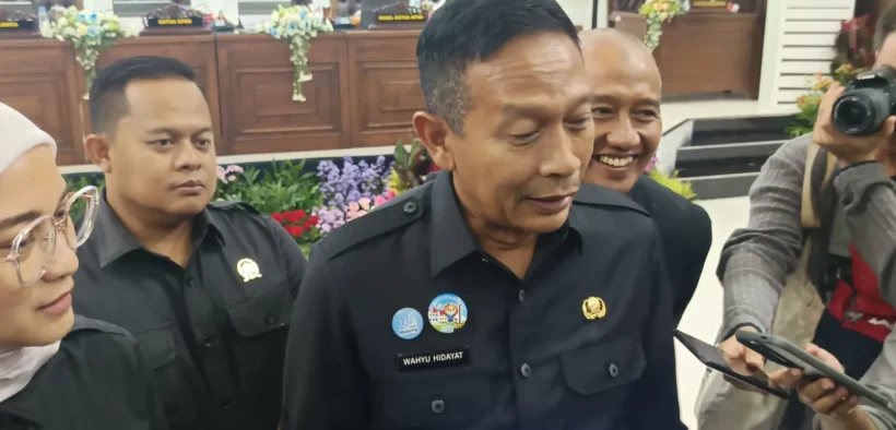Pemkot Malang siap menjalankan program seragam sekolah gratis bagi siswa SD dan SMP di tahun ajaran 2025/2026.