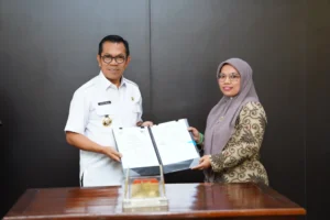Cak Nur dan Mas Heli Tandatangani Kesepakatan LBH Terakreditasi