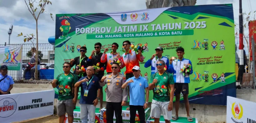 Tim bola voli pantai Kota Malang berhasil menorehkan prestasi 1 Perak 2 Perunggu di Porprov Jawa Timur 2025