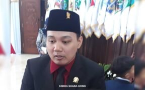 anggota dprd jawa timur fuad bernardi membahas tentang tata kelola pembangunan