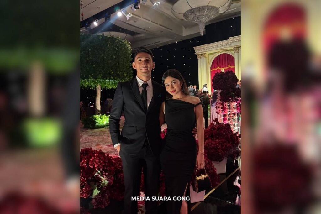 gaya kondangan Ariel memakai outfit dan dress serba hitam