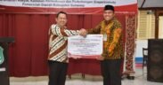 csr bank jatim ke pasuruan bersalaman