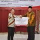 csr bank jatim ke pasuruan bersalaman