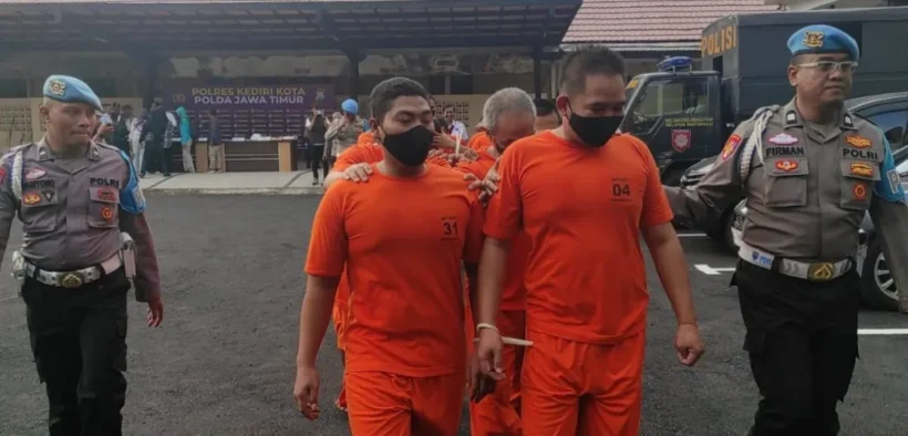 Dalam 2 Bulan terakhir, Polres Kediri Kota berhasil mengungkap 19 kasus Narkoba dan obat-obatan terlarang. Amankan 22 Tersangka