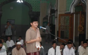 Ft : Bupati Arifin saat mengikuti Gema Takbir di Masjid Agung Baiturrahman Trenggalek