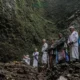 tradisi sakral Mendak Tirta di Air Terjun Madakaripura, Kabupaten Probolinggo