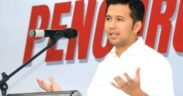 Plt Gubernur Jawa Timur, Emil Elestianto Dardak, imbau masyarakat untuk tidak panik atas kasus COVID-19 di sejumlah negara Asia