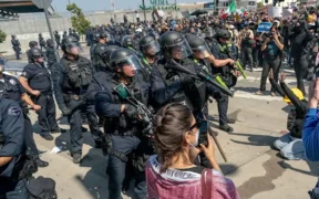 Perseteruan California dan Donald Trump soal pengerahan militer dalam protes antideportasi di Los Angeles akan memasuki babak krusial