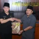 Bupati Trenggalek, Mochamad Nur Arifin menyerahkan nota penjelasan Ranperda RPJMD Kabupaten Trenggalek tahun anggaran 2025-2029 kepada DPRD