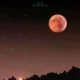 Langit malam pada Rabu (11/6) menjadi panggung istimewa bagi fenomena alam langka yang dikenal sebagai Strawberry Moon atau Bulan Stroberi