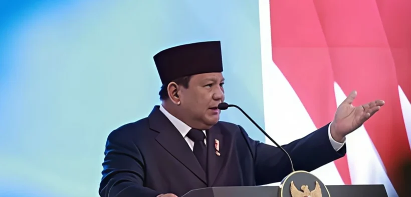 Presiden RI Prabowo Subianto saat mengumumkan kenaikan gaji hakim dalam acara pengukuhan calon hakim di Mahkamah Agung (MA), Jakarta, Kamis (12/6/2025).(YouTube Sekretariat Presiden )