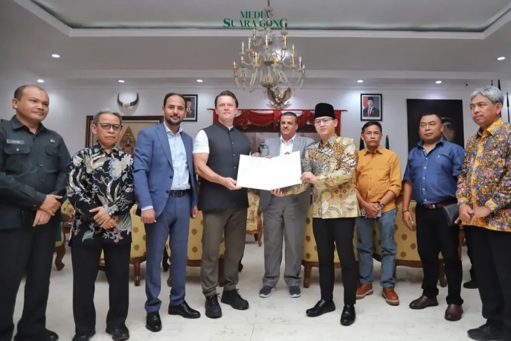 Bupati Trenggalek, Mochamad Nur Arifin menandatangani perjanjian sewa lahan dengan PT Concentrix Industri Indonesia