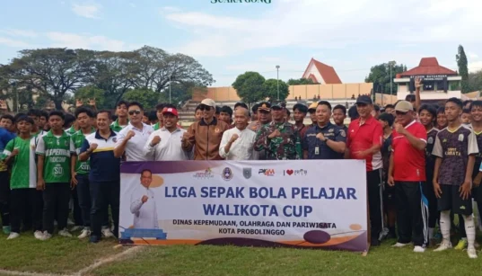 Turnamen sepak bola tingkat pelajar SMP/MTs bertajuk Walikota Cup 2025 resmi dibuka, Siap Jaring Bibit Muda Berbakat Probolinggo