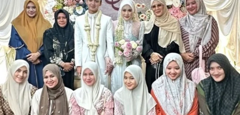 Gus Azmi resmi mempersunting Khansa Mariska Dalam sebuah prosesi pernikahan di Surabaya, Kamis malam, 12 Juni 2025