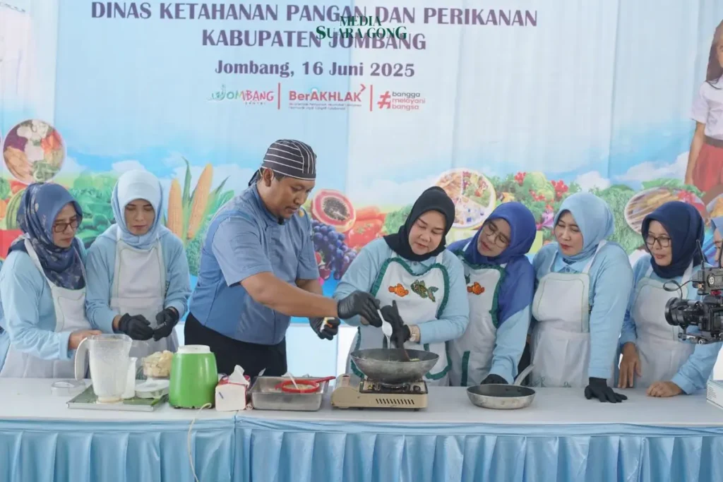 Pemerintah Kabupaten Jombang dorong gaya hidup sehat di tengah masyarakat melalui program B2SA yang diberi tajuk “Gemma Bisa”.