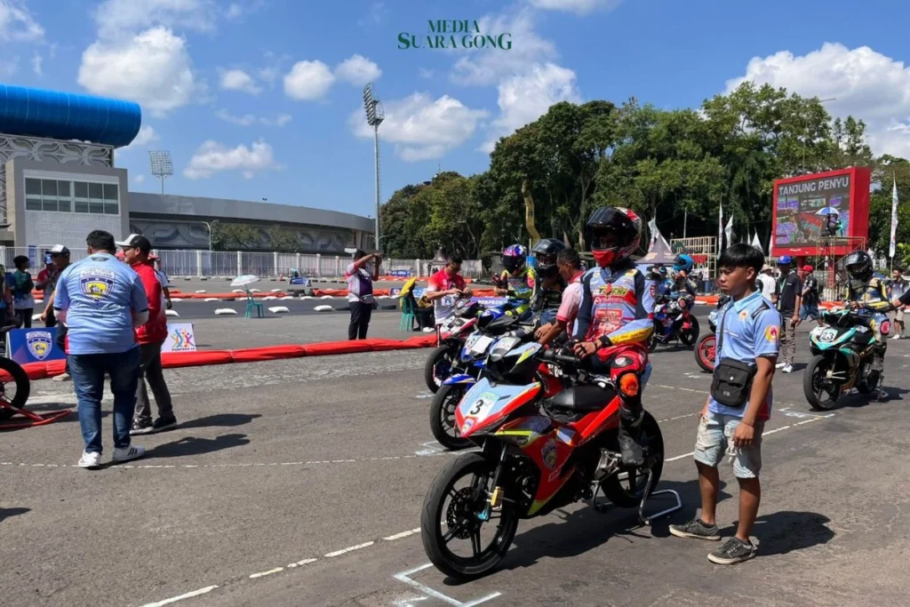 Atlet kabupaten malang cabang olahraga balap motor pada ajang Porprov IX Jawa Timur 2025 gagal dapatkan mendali
