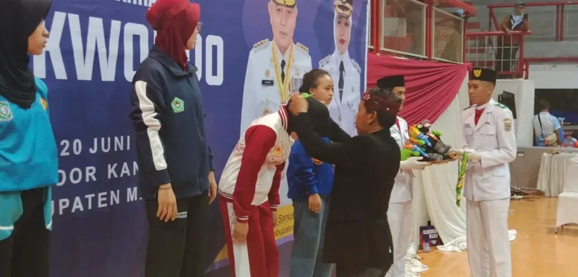 Atlet muda Kabupaten Malang berbakat, Chessya Allina Ramadhani, berhasil menyumbang 1 medali perunggu di Porprov Jatim 2025