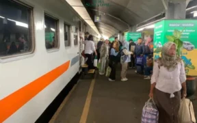 KAI Daop 8 Surabaya mencatat ada sebanyak 31.627 penumpang memadati Stasiun Malang, di momen libur sekolah ini (23/6).