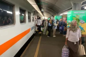 Momen Libur Sekolah, sebanyak 31.627 Penumpang padati Stasiun Malang