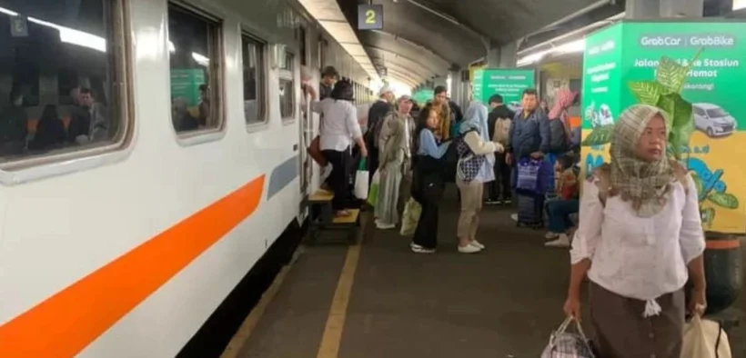 KAI Daop 8 Surabaya mencatat ada sebanyak 31.627 penumpang memadati Stasiun Malang, di momen libur sekolah ini (23/6).