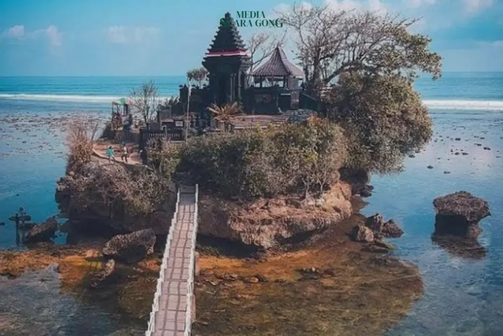 Kunjungan Wisata Pantai di Malang Selatan Anjlok Hingga 80 Persen