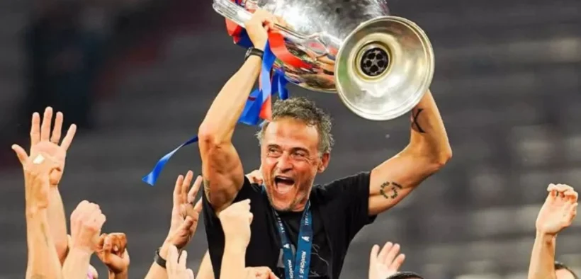 Paris Saint-Germain (PSG) cetak sejarah baru dengan menjuarai Liga Champions untuk pertama kalinya dan angkat trofi Liga Champions