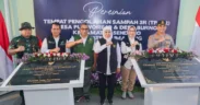 Gubernur Jawa Timur Khofifah Indar Parawansa meresmikan dua Tempat Pengolahan Sampah (TPS) dengan prinsip 3R (Reduce, Reuse, Recycle) di Desa Purworejo dan Desa Burno, Kecamatan Senduro, Kabupaten Lumajang, Minggu (25/5/2025).